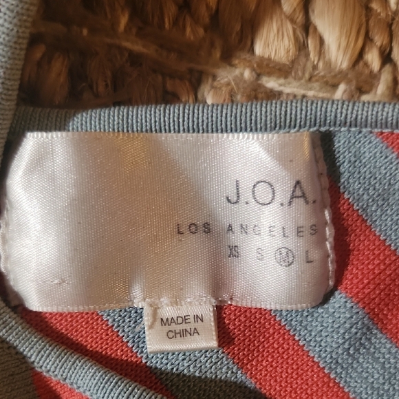 J.O.A. Coral and Gray Striped Crop Top - Picture 2 of 3